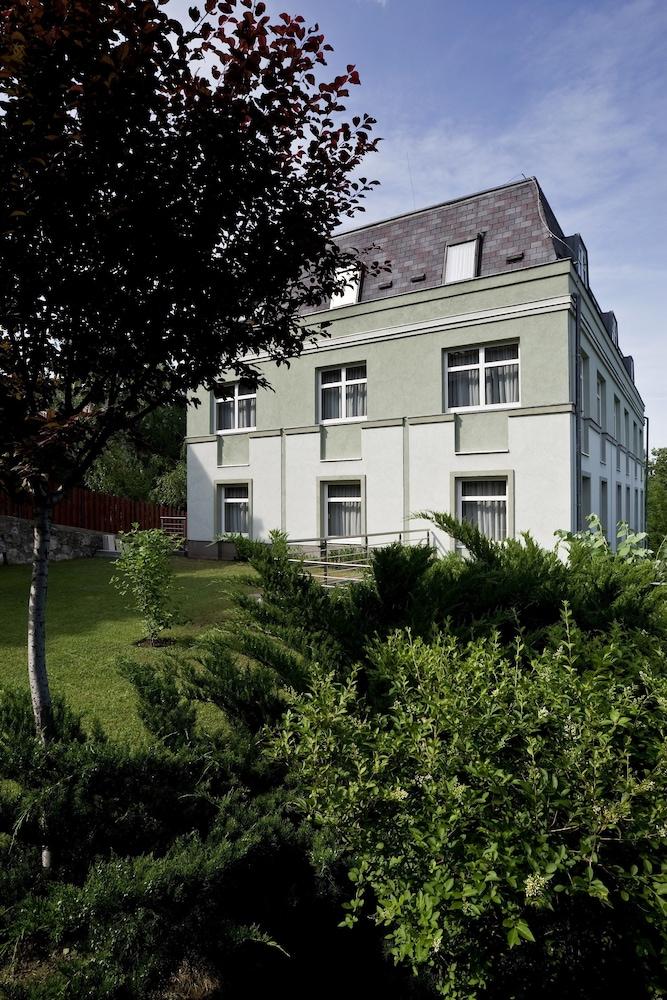 Jagelló Business 3*